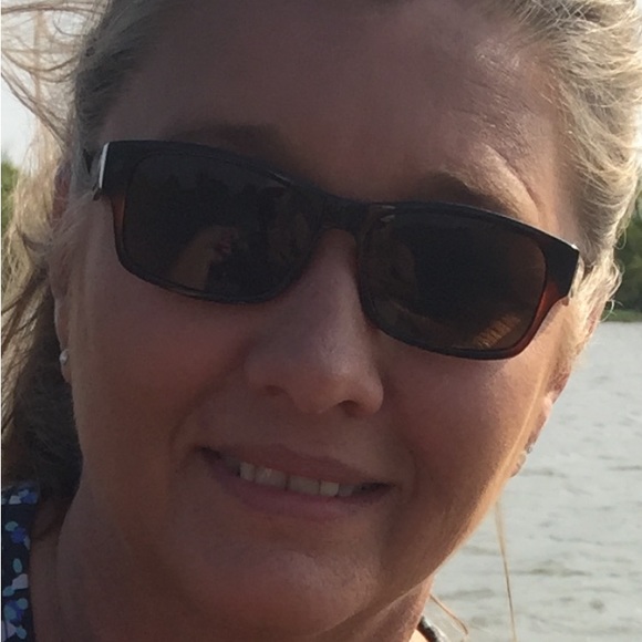 Meet your Posher, Michelle - Picture 1 of 1